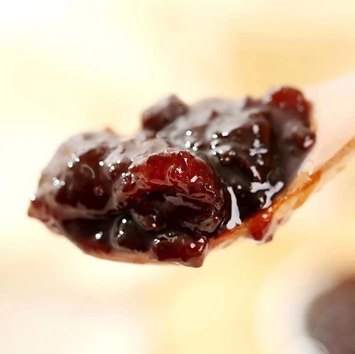 太感人了叭！每罐都能吃到大塊的枇杷肉~寶寶咳嗽就吃它！