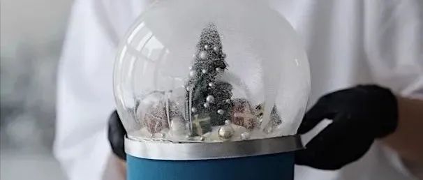 這個技巧太炸了！一個氣球創(chuàng)作出童話般的“透明穹頂圣誕蛋糕”（已打包·可下載）