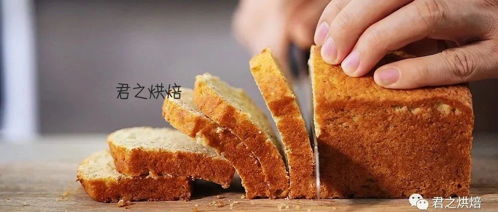 簡(jiǎn)單又好吃的蛋糕？必須是香蕉蛋糕呀！