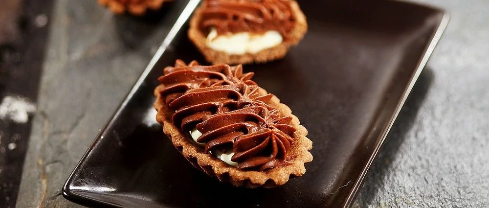 小巧的巧克力奶酪撻，吃再多都沒(méi)負(fù)擔(dān)！