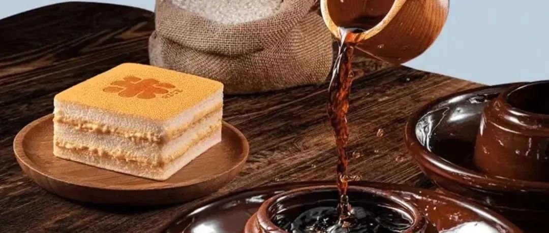 新品丨盤點(diǎn)近期各大品牌新品發(fā)布，榴蓮拿坡侖，焙小松蛋糕，醬油米蛋糕最火熱……